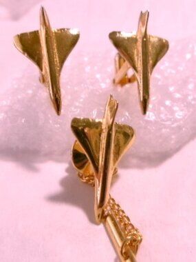 Vintage Airplane Gold Tone Cufflinks and Tie Tac